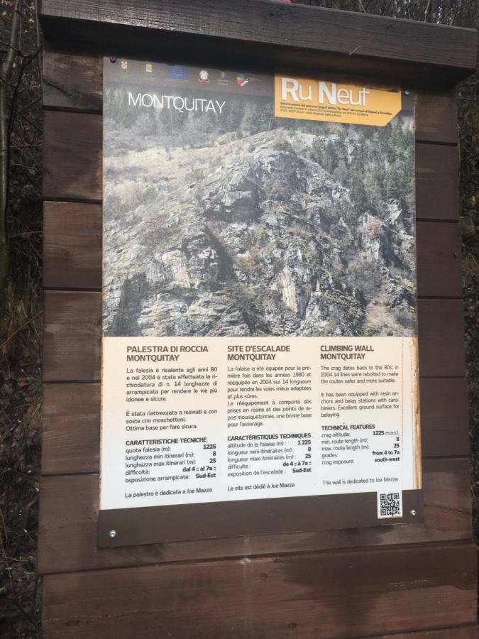 Appartamento La Casa Del Bosco Aosta Esterno foto