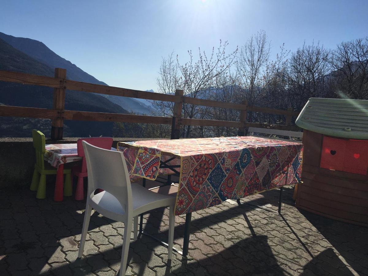 Appartamento La Casa Del Bosco Aosta Esterno foto