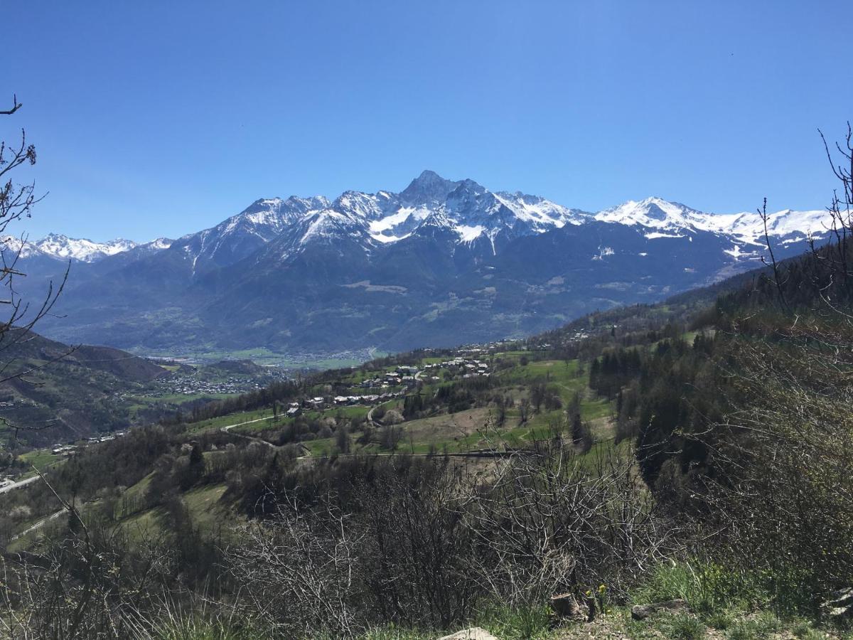 Appartamento La Casa Del Bosco Aosta Esterno foto