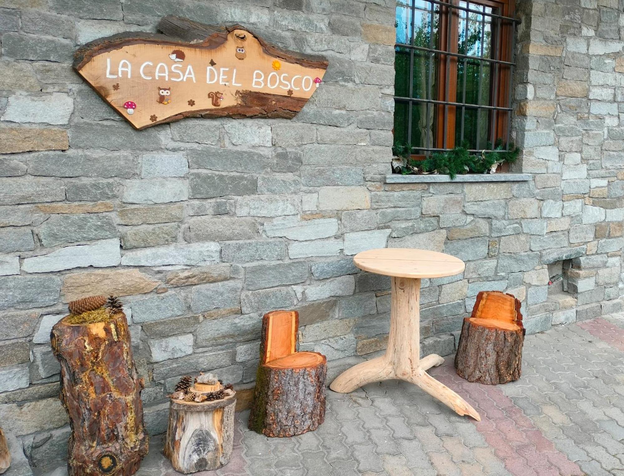 Appartamento La Casa Del Bosco Aosta Esterno foto