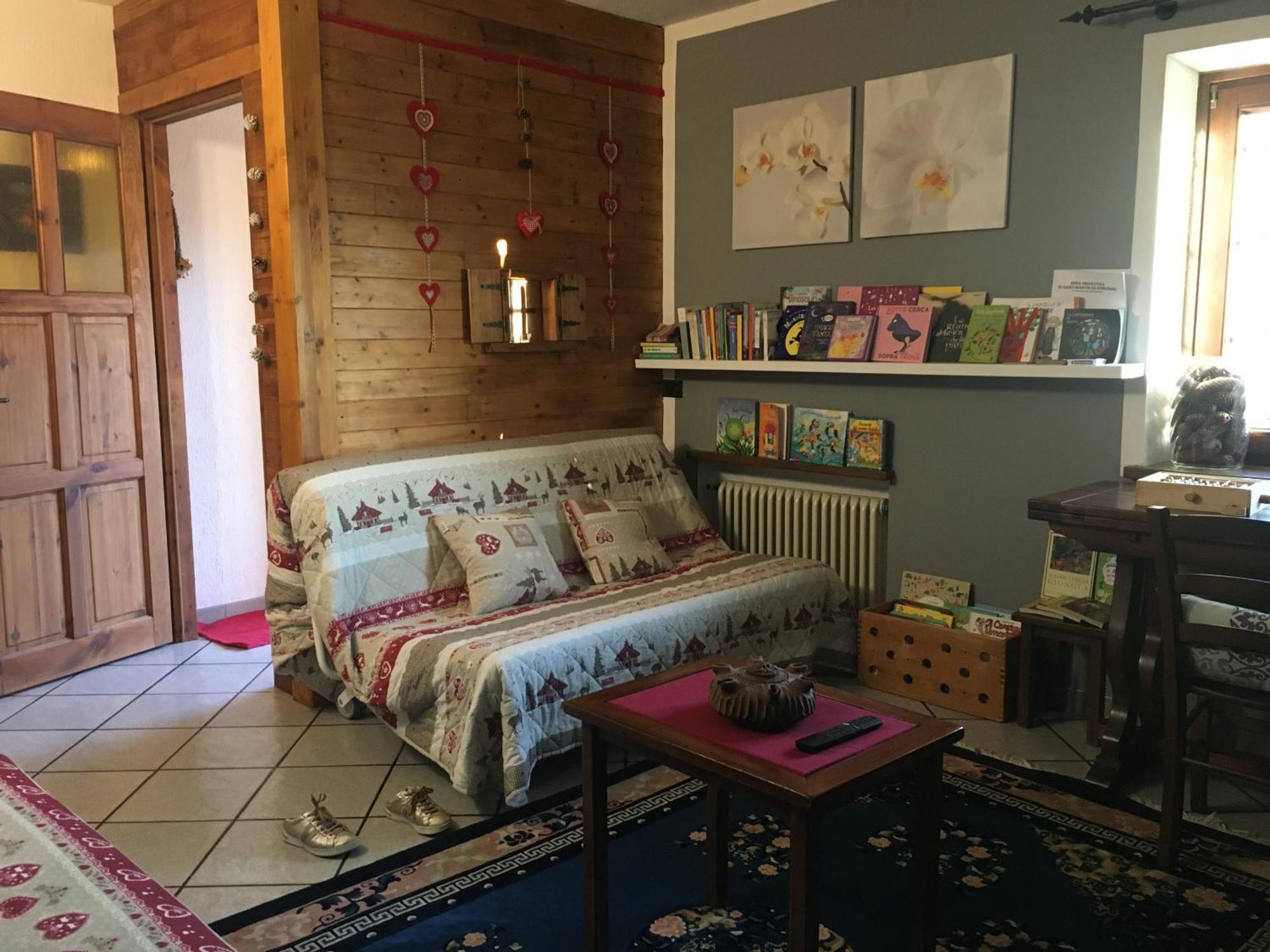 Appartamento La Casa Del Bosco Aosta Esterno foto